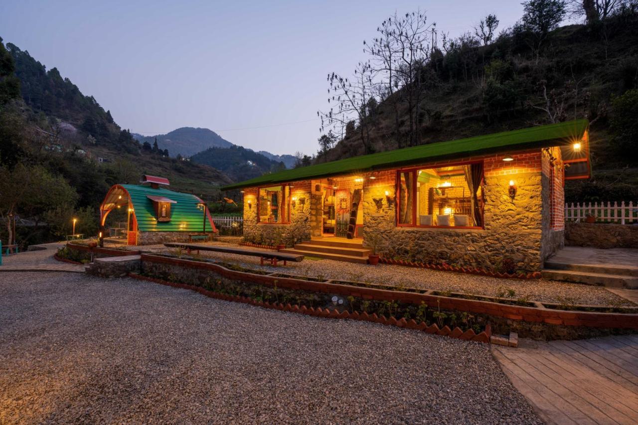 Zostel Plus Mussoorie- Kempty Hostel Exterior photo