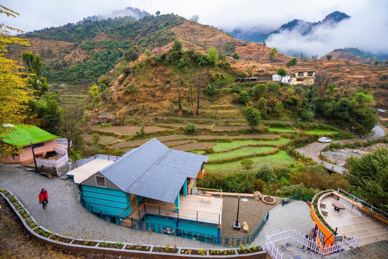 Zostel Plus Mussoorie- Kempty Hostel Exterior photo