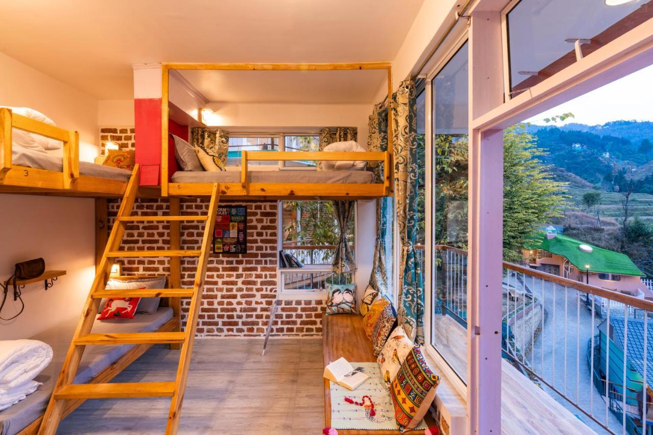 Zostel Plus Mussoorie- Kempty Hostel Exterior photo